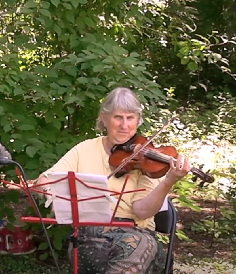 Lorrie Wilkes and Friends to Play in the Garden